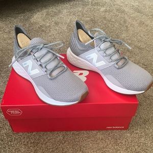 New Balance Women’s 8.5 grey sneaker, new in box